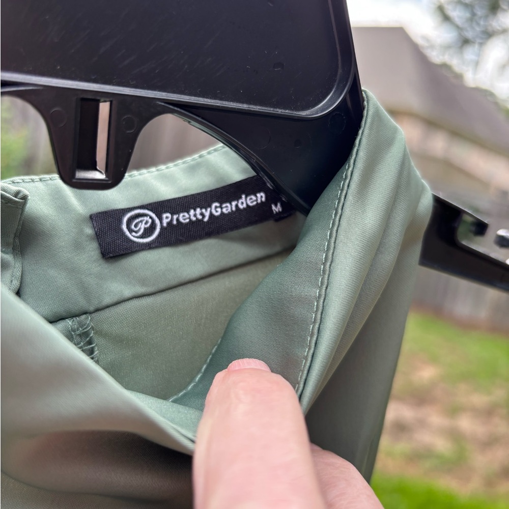 🐉 HOST PICK 🐉Elegant Green Sleeveless Dress - Picture 9 of 13